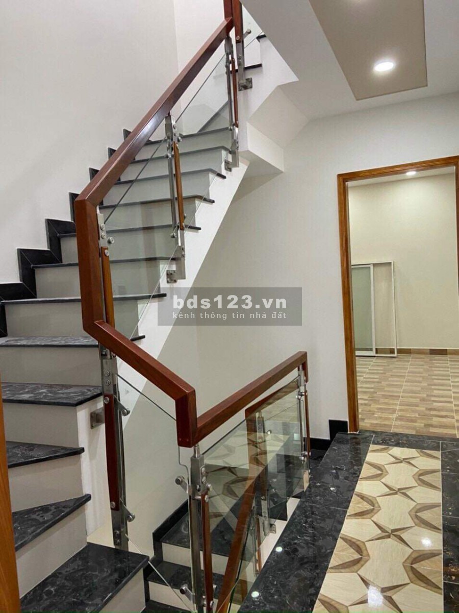Bán nhà huỳnh văn bánh phường 17 quận phú nhuận 74m2 giá bán 17,5 tỷ