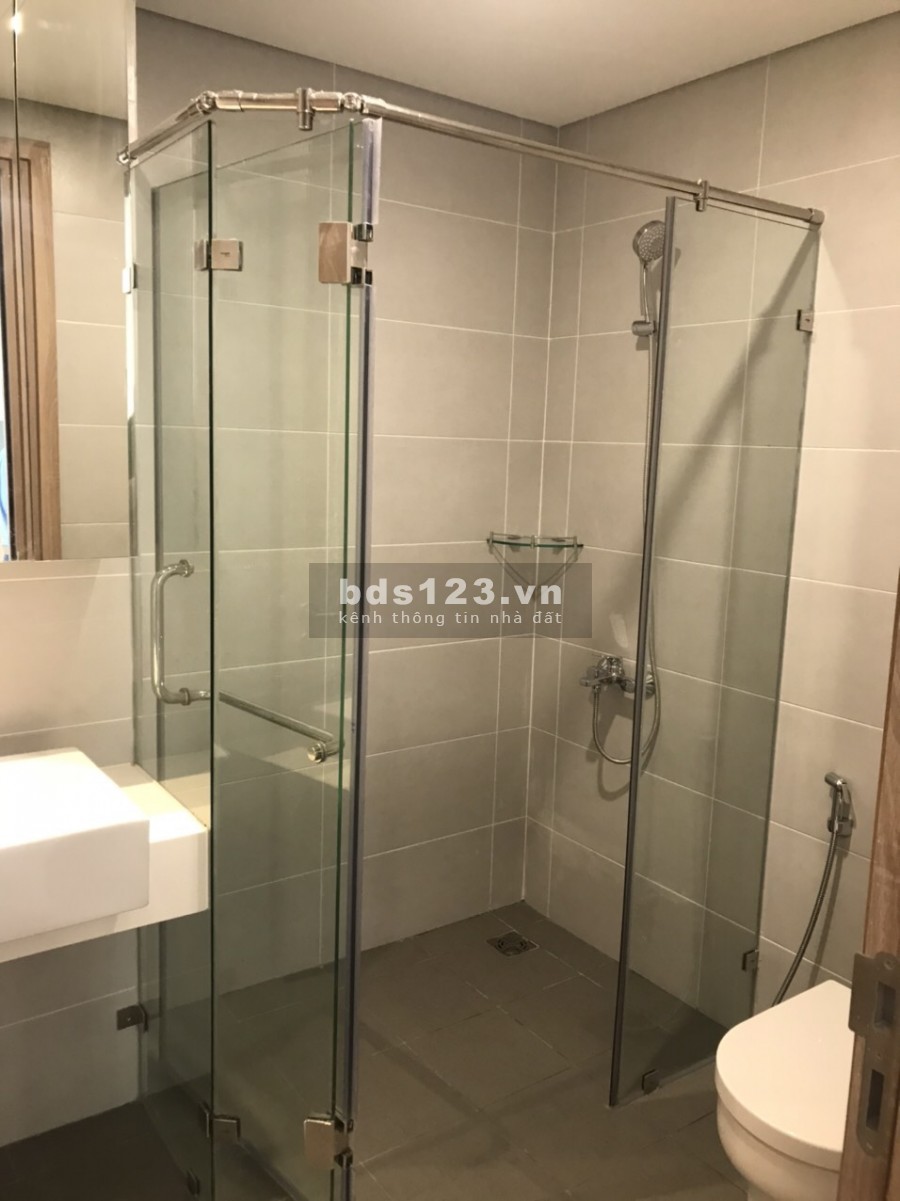 Tôi muốn bán nhanh căn hộ Diamond Lotus, Q8 gần cầu chữ Y. 50m2 giá rẻ