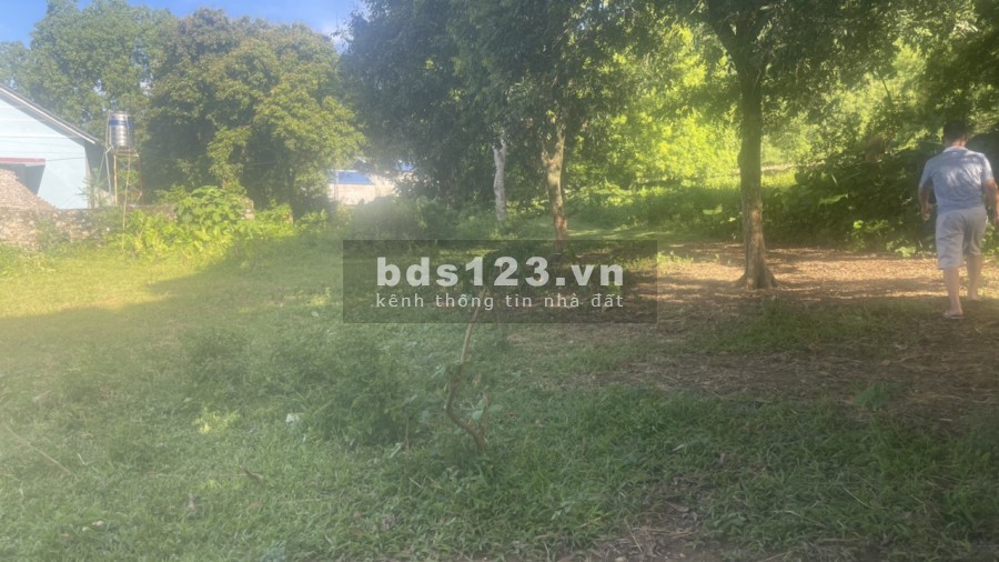 Lô đât đẹp 3832m 400m thổ cư Liên Sơn Lương Sơn, giá bán 900 nghìn/m2