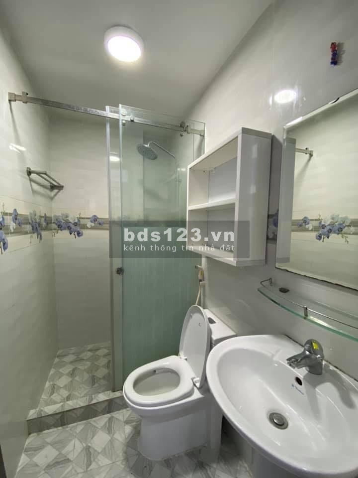 Gò Vấp bán nhà đường số 21 phuòng 8, 4 tầng bê tông cốt thép, hxe 7 chỗ giá 5,6 tỷ