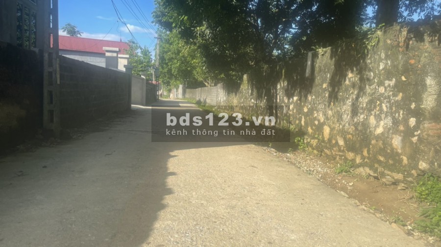 Lô đât đẹp 3832m 400m thổ cư Liên Sơn Lương Sơn, giá bán 900 nghìn/m2