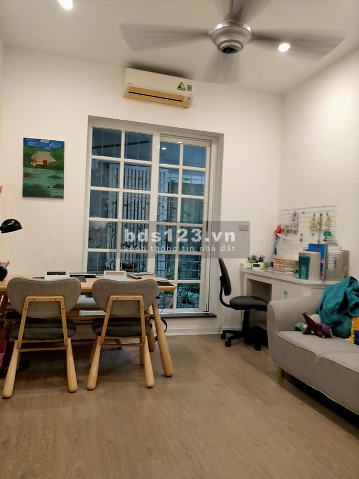 Bán nhà Cầu Giấy, 65m2, 5 tầng, MT: 4,1m, giá: 5,9 tỷ, nhà đẹp ở luôn