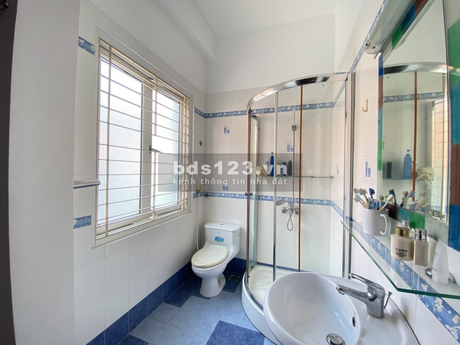 Cho thuê Villa 590m2 Gara,trệt lửng 2 lầu 4PN full NT Thảo Điền Quận 2