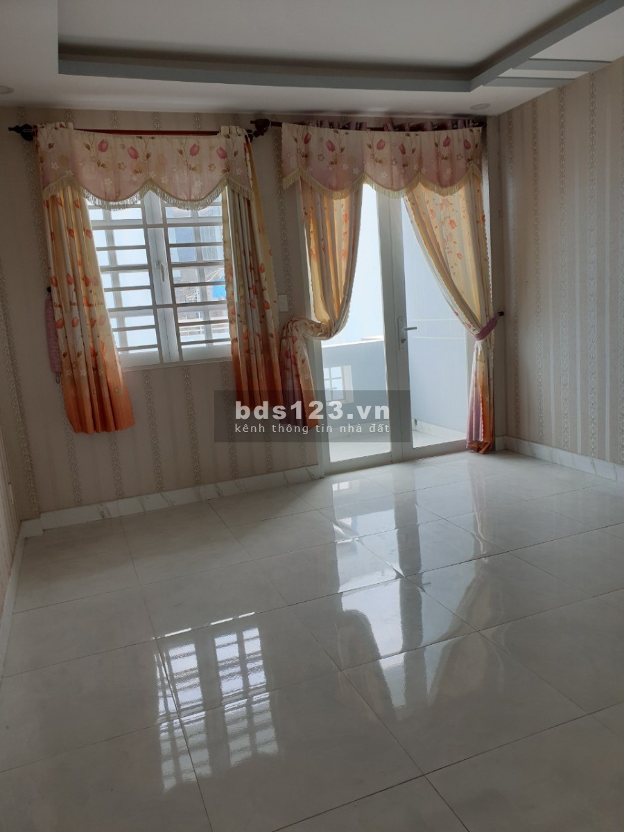 Nhà 3 tầng chợ đường 339, dt 60m2 3PN-3WC, Phước long b. Đường oto