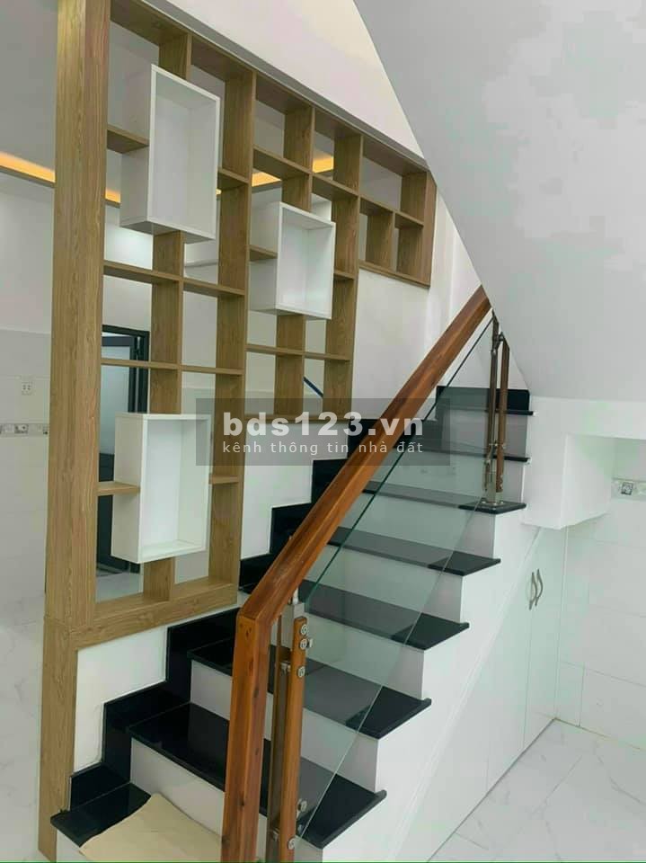 Hẻm Xe Hơi Âu Cơ Quận Tân Bình, 2 Tầng BTCT giá rẻ 3 tỷ 6…