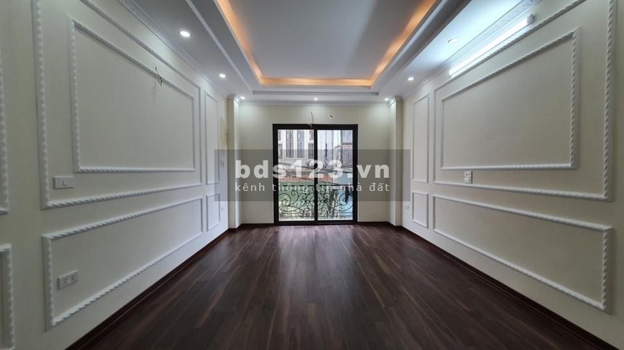 Bán nhà Phố Hoàng Đạo Thành, Thanh Xuân, ô tô tránh, kinh doanh đỉnh 30m2,5 Tầng.