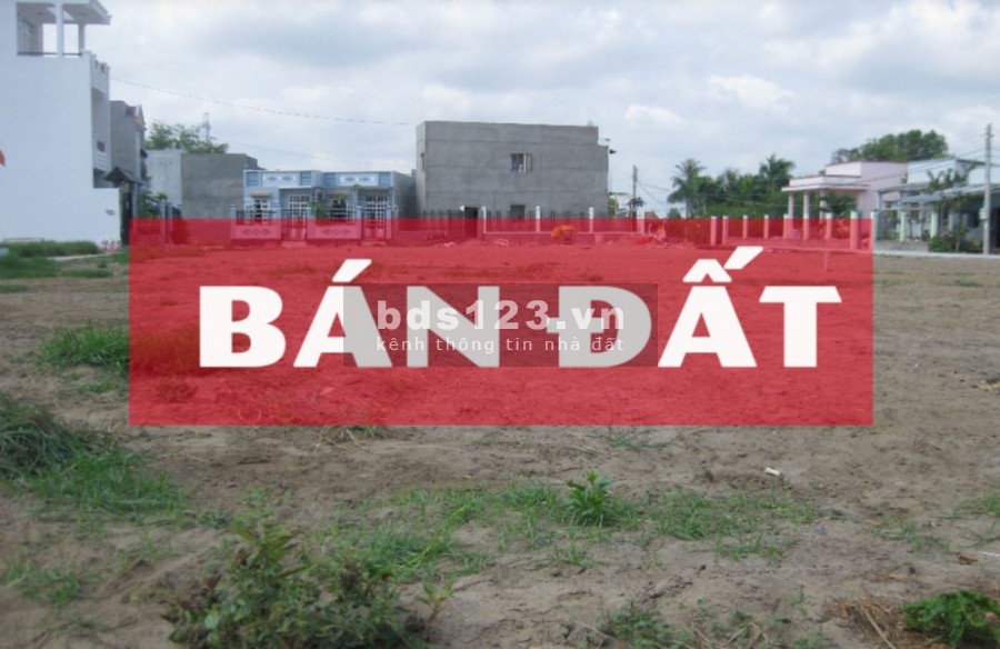 Lô đất diện tích 264m2, thổ cư 100m2, mặt tiền đường 29m, gía 555 triệu