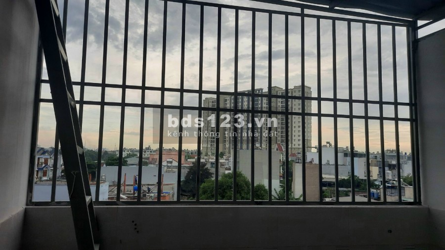 Nhà 1 lầu 2 phòng ngủ, đường 8m Trần Thị Hè. Hiệp Thành. Quận 12
