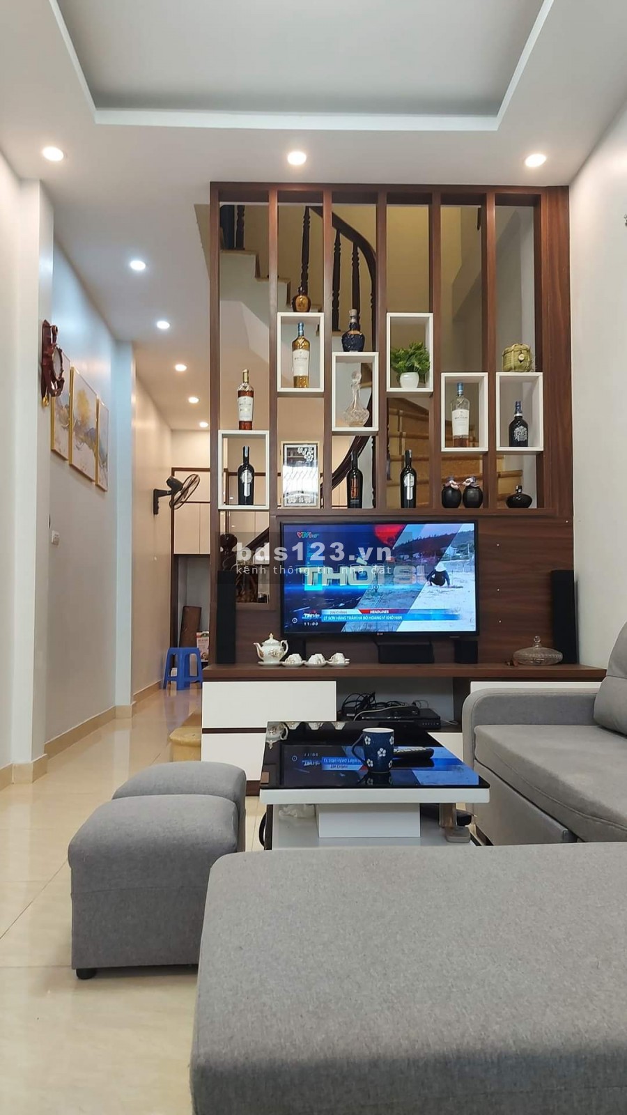 Giá sốc bất ngờ, bán nhà phố Cầu Giấy 38m, vị trí đắc địa, thoáng 3 mặt