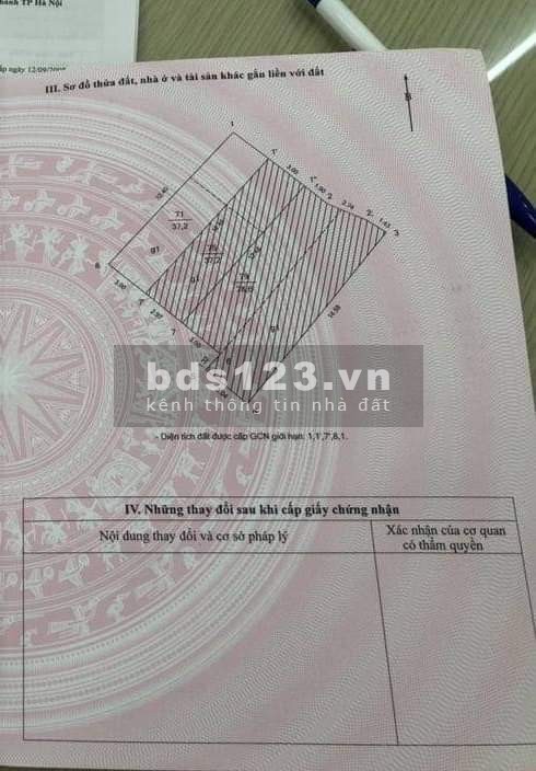 Giá sốc bất ngờ, bán nhà phố Cầu Giấy 38m, vị trí đắc địa, thoáng 3 mặt