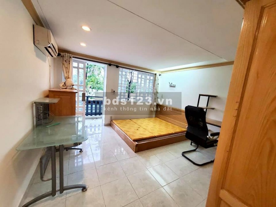 Hẻm nhựa 8M, sát mặt tiền chợ Tân Hương, chỉ 5.3 Tỷ, 56M2, 4 Tầng.