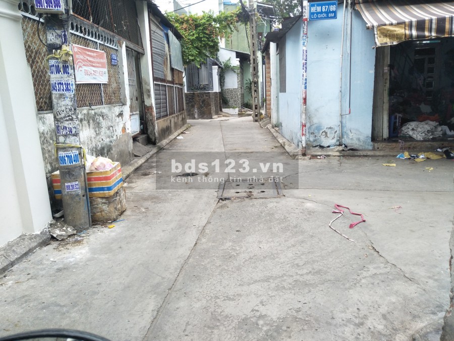 Bán nhà chỉ 4 tỷ hẻm xe hơi Bờ Bao Tân Thắng, Quận Tân Phú, diện tích 51m2