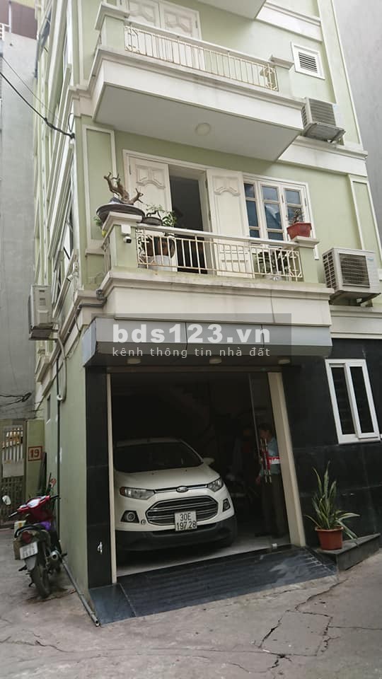 Bán nhà mặt phố tại đường Mễ Trì, Quận Nam Từ Liêm, Hà Nội, 5 tầng đúc, dtsd 55m2