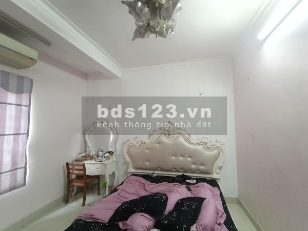 Bán nhà Vân Hồ 32m 4 tầng xây chắc chắn, giá 3.3 tỷ lh 0916010180