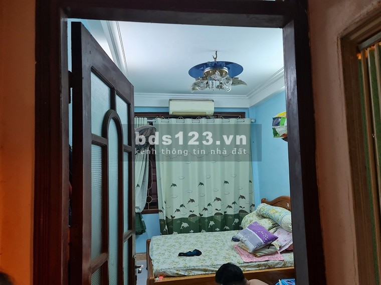 Nhà mặt phố Quan Nhân, diện tích sử dụng 24 m2, bán hơn 5.1 tỷ, chính chủ
