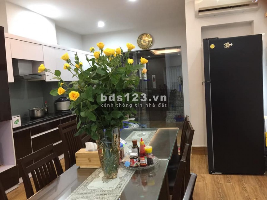 Nhà phố Thái Thịnh phân lô, kinh doanh, ô tô 7 chỗ đỗ tận cửa, dt 56m2 giá 9.6 tỷ