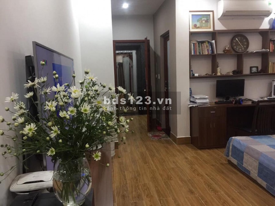 Nhà phố Thái Thịnh phân lô, kinh doanh, ô tô 7 chỗ đỗ tận cửa, dt 56m2 giá 9.6 tỷ