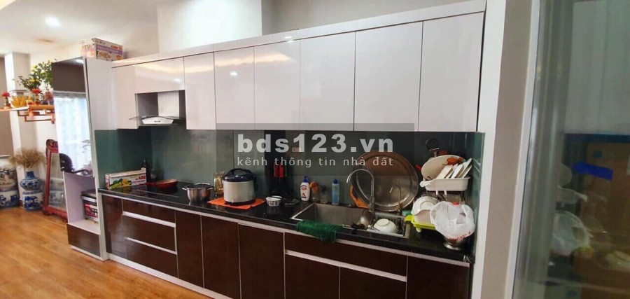 Nhà phố Thái Thịnh phân lô, kinh doanh, ô tô 7 chỗ đỗ tận cửa, dt 56m2 giá 9.6 tỷ