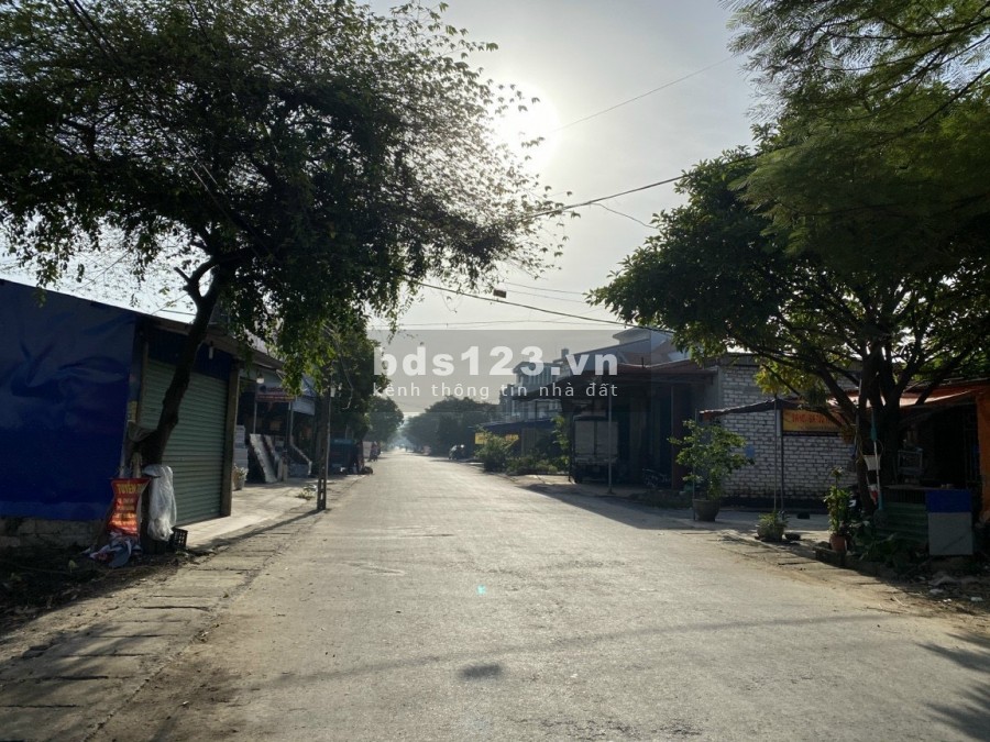 Bán Đất Mặt Đường Kênh Giang, Thuỷ Nguyên, Hải Phòng. 105m2, Ngang 5m, Hướng Nam, Giá 2,1tỷ.