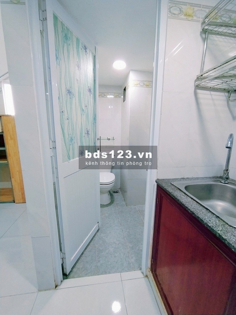 Cho thuê phòng có gác - đầy đủ nội thất sau lưng ETown Tân Bình