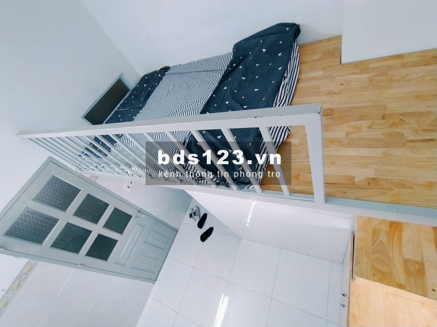 Cho thuê phòng có gác - đầy đủ nội thất sau lưng ETown Tân Bình