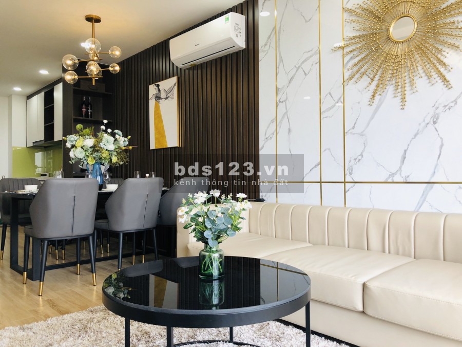 Căn hộ 2 PN cho vợ chồng trẻ, view Sông Hồng, HTLS 0% và ân hạn nợ gốc 40% trong 18 tháng, LH: 098.627.1361