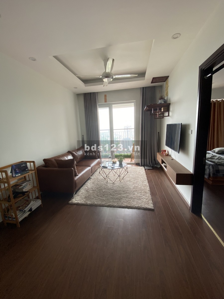 Cho thuê căn hộ 2 ngủ quận Thanh Xuân, giá 11 triệu/tháng, dt 17.2m2, cc 90 Nguyễn Tuân