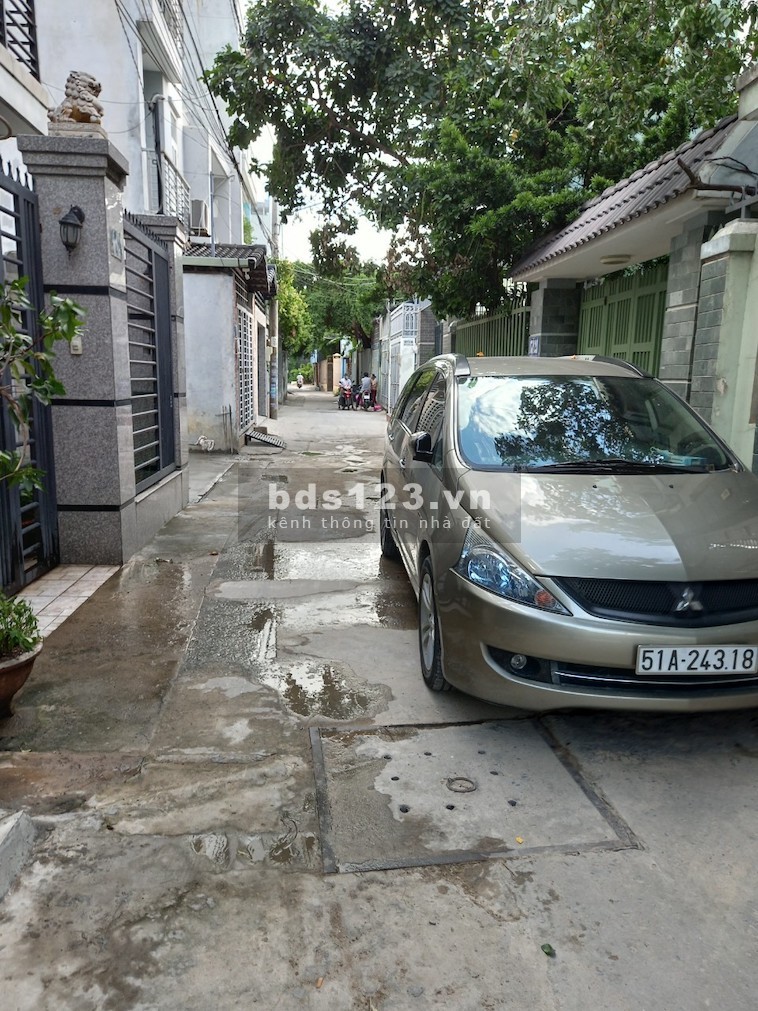 Nhà Nguyên Căn 100m2, 3PN, 2WC, Hẻm Trước Nhà 5m, Ngay Đường Ụ Ghe