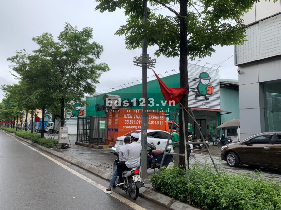 Cho Thuê 1800m2 showroom Tại Phạm Văn Đồng Bắc Từ LIêm Hà Nội