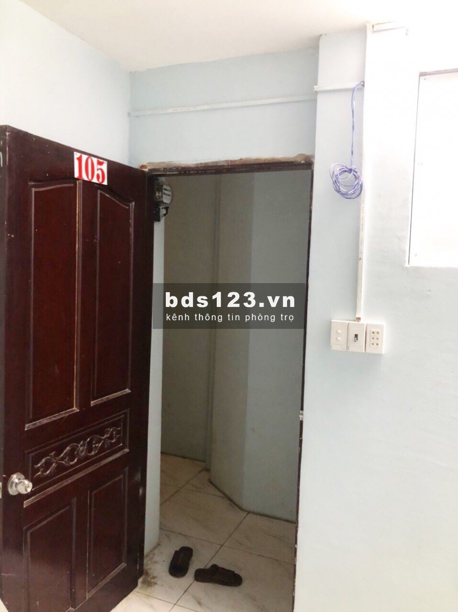 Còn 1 phòng máy lạnh, gác Tô Hiến Thành, Q10. Giá 3,4tr/th
