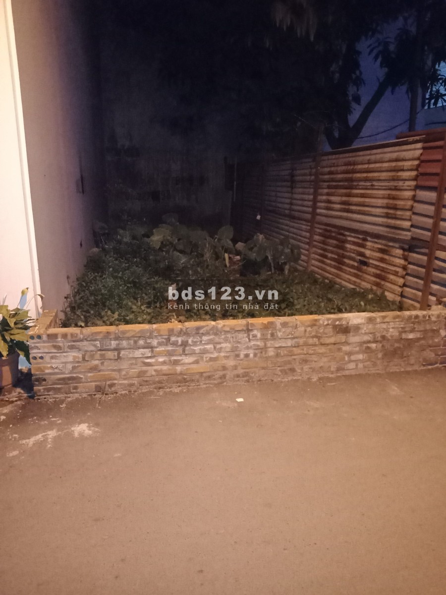 Bán Mảnh Đất Thượng Thanh Quận Long Biên 37m2, R3.5m, giá 2.75 tỷ ngõ ô tô