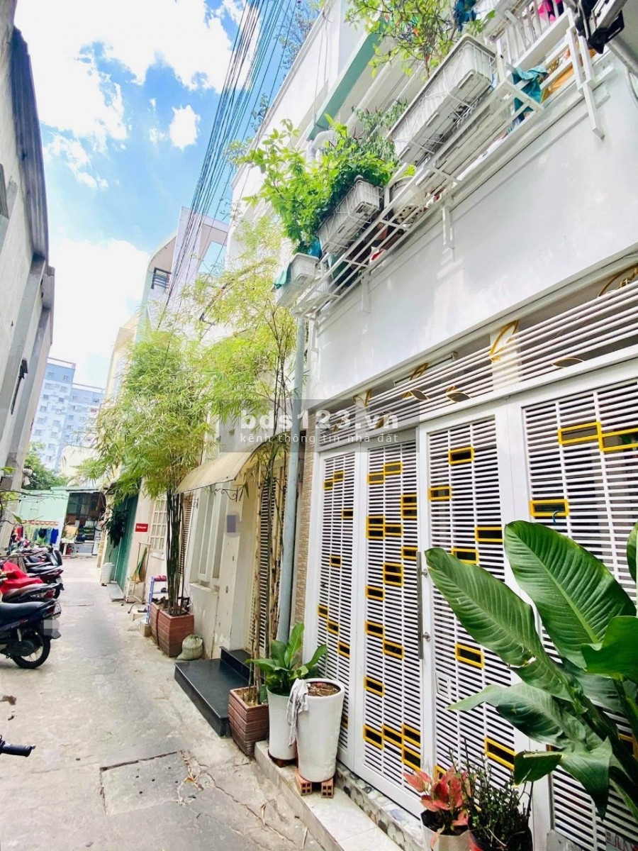 Bán nhà mặt tiền Thích Quảng Đức Phú Nhuận 45m2 2tầng giá chỉ 4tỷ290 có TL