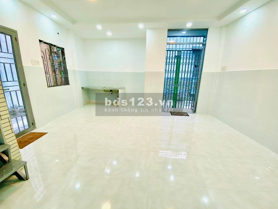 Bán nhà Phùng Văn Cung Phú Nhuận 46m2 1trệt 1lầu giá chỉ 4tỷ300 có TL