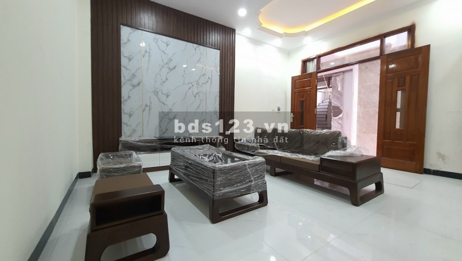 Bán nhà phố Ngô Quyền, Hà Đông cạnh KĐT, ô tô đỗ gần cực đẹp ngõ thoáng rộng 5T*31m2. Giá chỉ 2.85 tỷ, Lh 0984672007