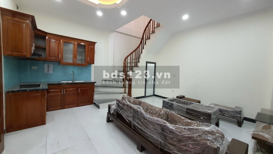 Bán nhà phố Ngô Quyền, Hà Đông cạnh KĐT, ô tô đỗ gần cực đẹp ngõ thoáng rộng 5T*31m2. Giá chỉ 2.85 tỷ, Lh 0984672007