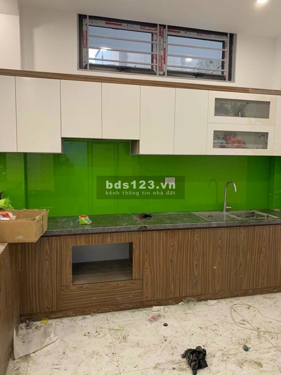 Bán nhà nguyên căn 4 tầng đúc ngõ phố Yên Duyên, diện tích 30m2, 4 tầng, giá 2,9 tỷ