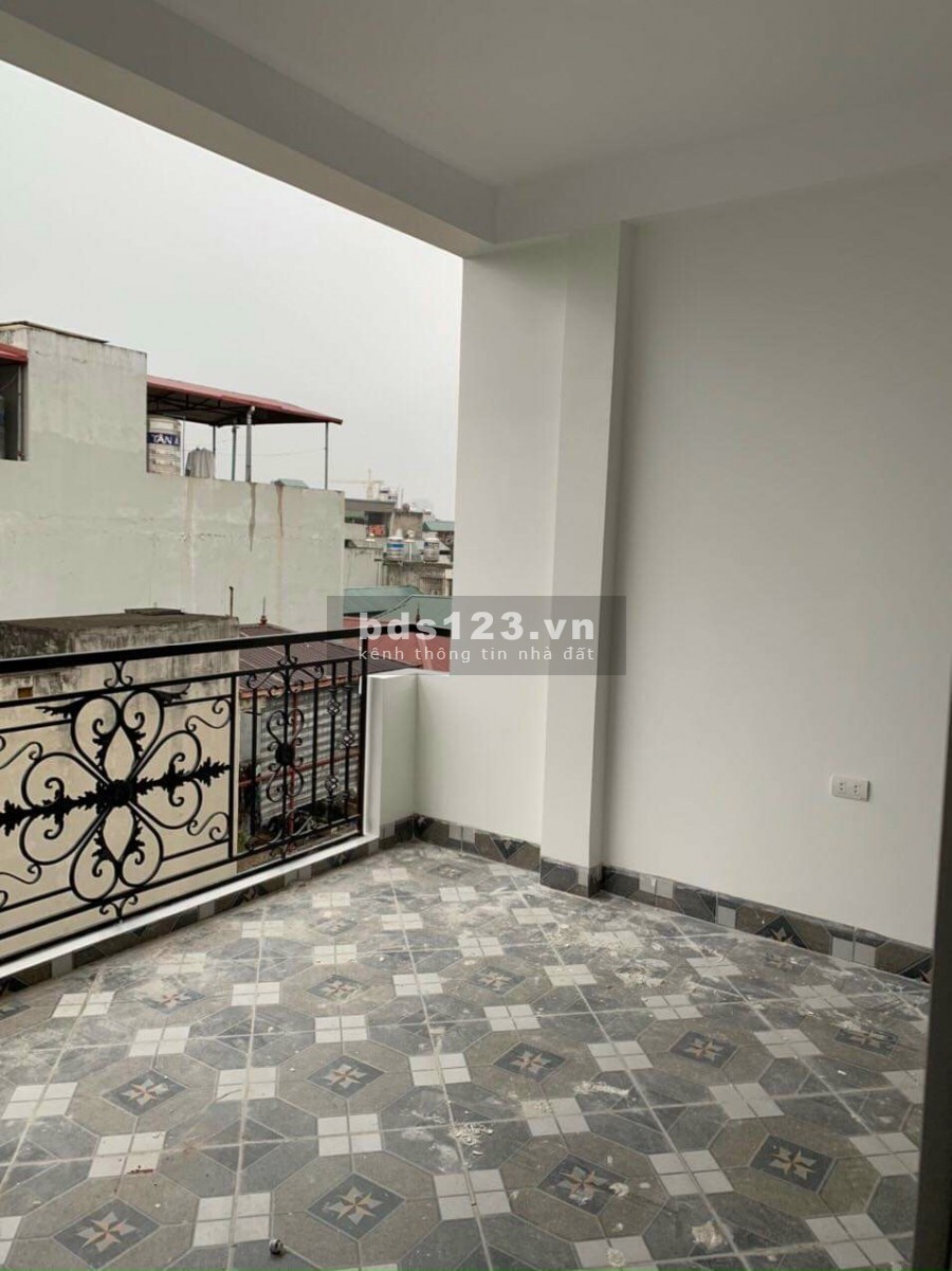 Bán nhà nguyên căn 4 tầng đúc ngõ phố Yên Duyên, diện tích 30m2, 4 tầng, giá 2,9 tỷ