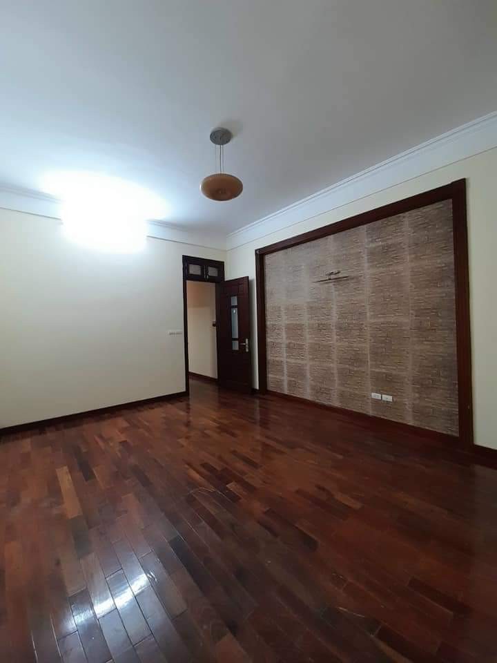 Bán nhà Trường Chinh phân lô ô tô kinh doanh nội thất đỉnh dt 123m2 x 5 tầng