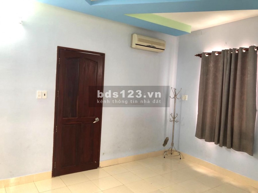 Nhà nhỏ xinh xinh 1 trệt 3 lầu, 3 phòng có ban công 4wc, full nội thất như hình.