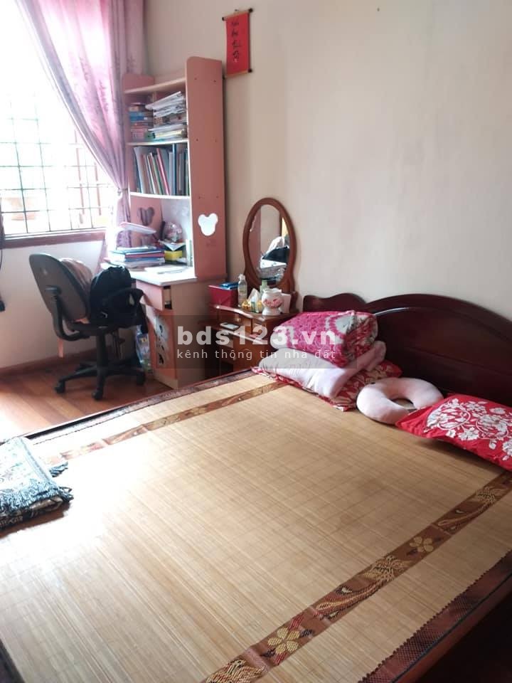 Bán gấp nhà Xuân Phương, Quận Nam Từ Liêm, dt 48m2, giá 2.95 tỷ, đường ba gác tránh