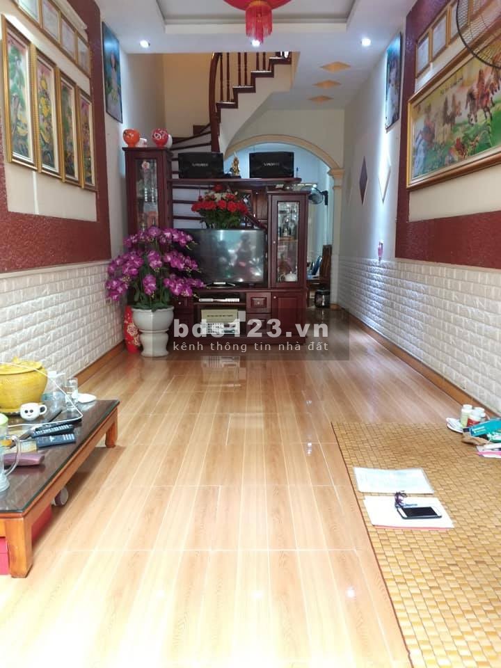 Bán gấp nhà Xuân Phương, Quận Nam Từ Liêm, dt 48m2, giá 2.95 tỷ, đường ba gác tránh