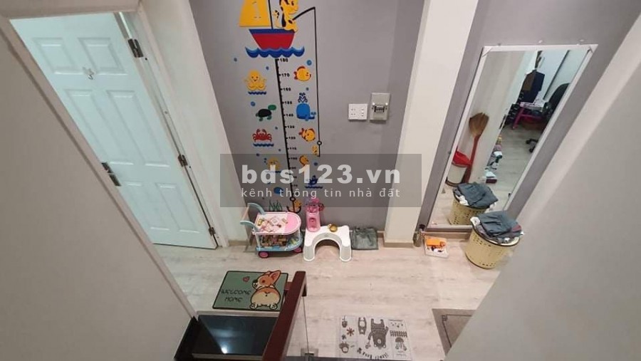 Nhà Đẹp Hẻm Sang, 4 Tầng Đúc Sát Chợ Vải Tân Bình, DT: 3.5x13m, giá chỉ 5.9 Tỷ