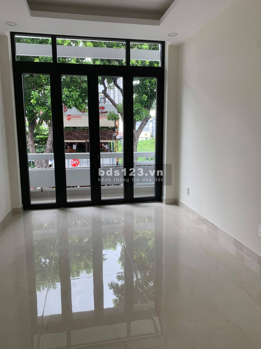 Mặt Tiền Ba Tháng Hai Q10, Ngang 6.3m, 5 Tầng BTCT, Hiệu suất cho thuê 70-80tr/tháng