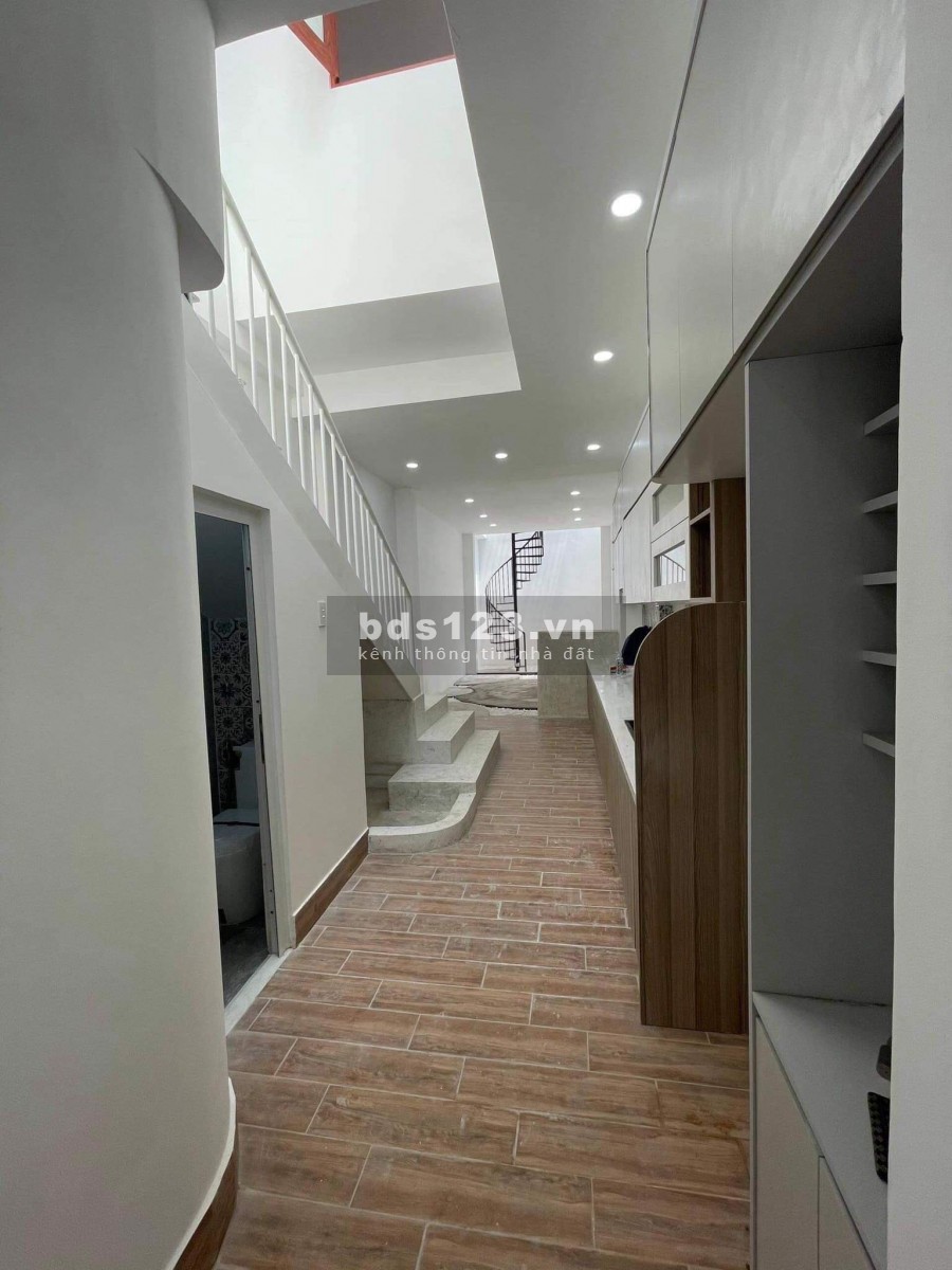 Khuông Việt diện tích 68m2 hẻm xe hơi 6tỷ Phú Trung Quận Tân Phú