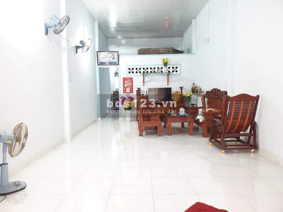 Cần bán nhà HXH đường Phú Thọ Hòa Tân Phú 76m2 (4.3 x 18) chỉ 5.3 tỷ