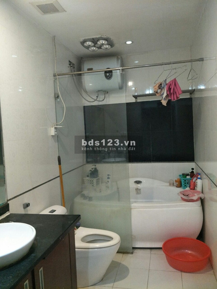 Bán Mặt Phố Phan Văn Trị, gần Văn Miếu 50m2 x 6 tầng, giá 16.5 tỷ, Vỉa hè, Kinh doanh.