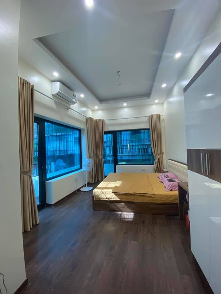 Bán gấp nhà riêng ngõ 192 Lê Trọng Tấn Thanh Xuân 35m 4T 2.85 tỷ LH 0966663925