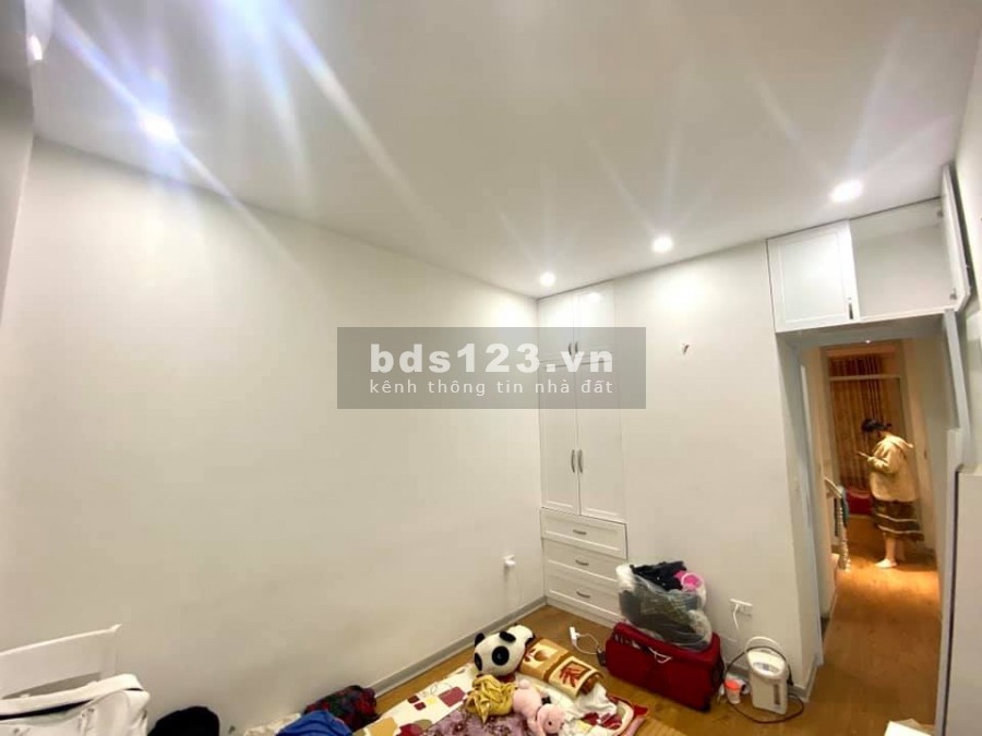 Bán nhà Tây Hồ Lạc Long Quân Trích Sài giá bán 3.4 tỷ, 4 tầng đúc