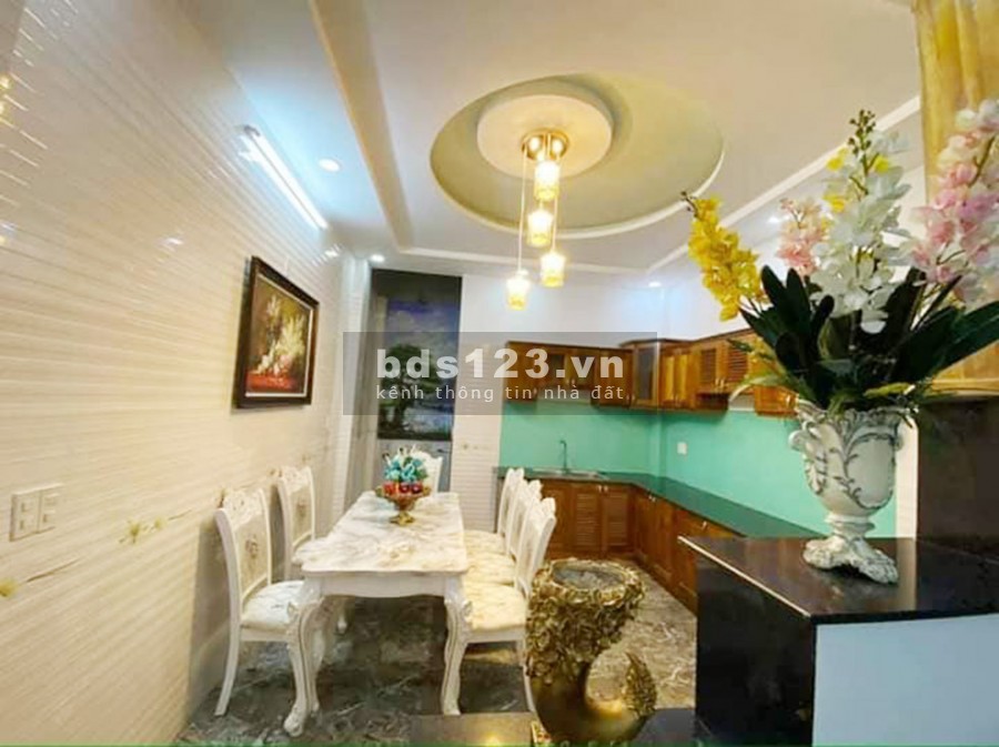 Bán gấp nhà 4 tầng đúc hẻm xe tải, dt 70m2, giá 5.3 tỷ, Quang Trung, Gò Vấp