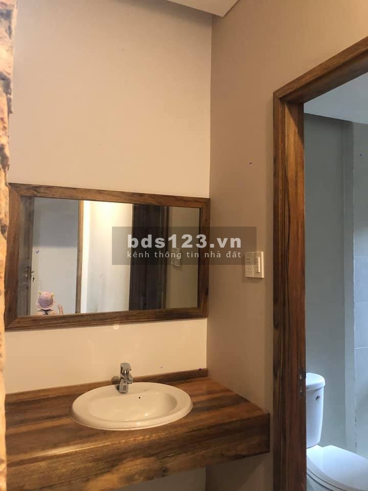 Quang Trung phường 10 diện tích 70m2 giá chỉ 5.5 tỷ bán đất tặng nhà.